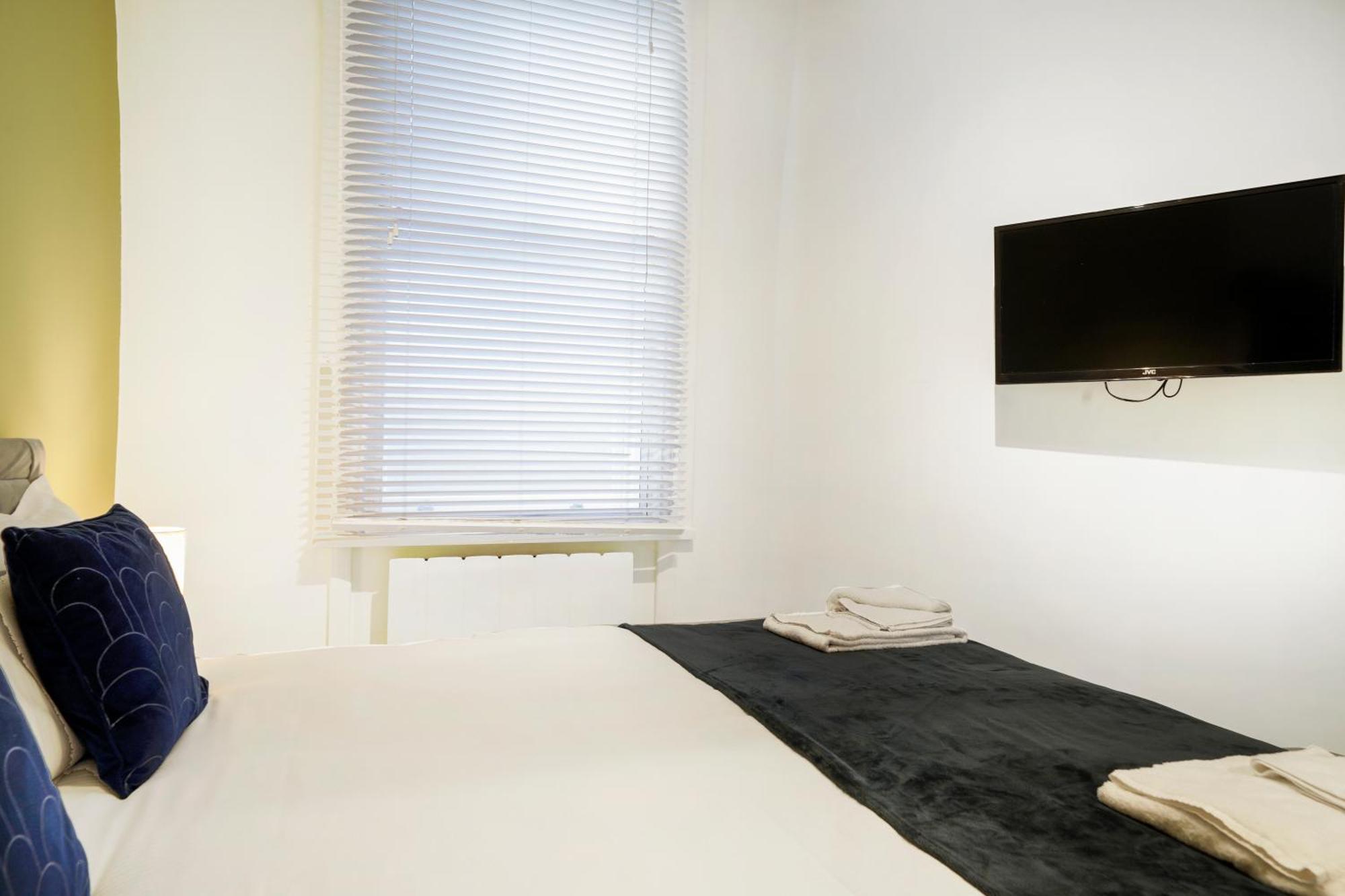 Apt 1, Soho Apartments 1St Floor By Indigo Flats Лондон Экстерьер фото