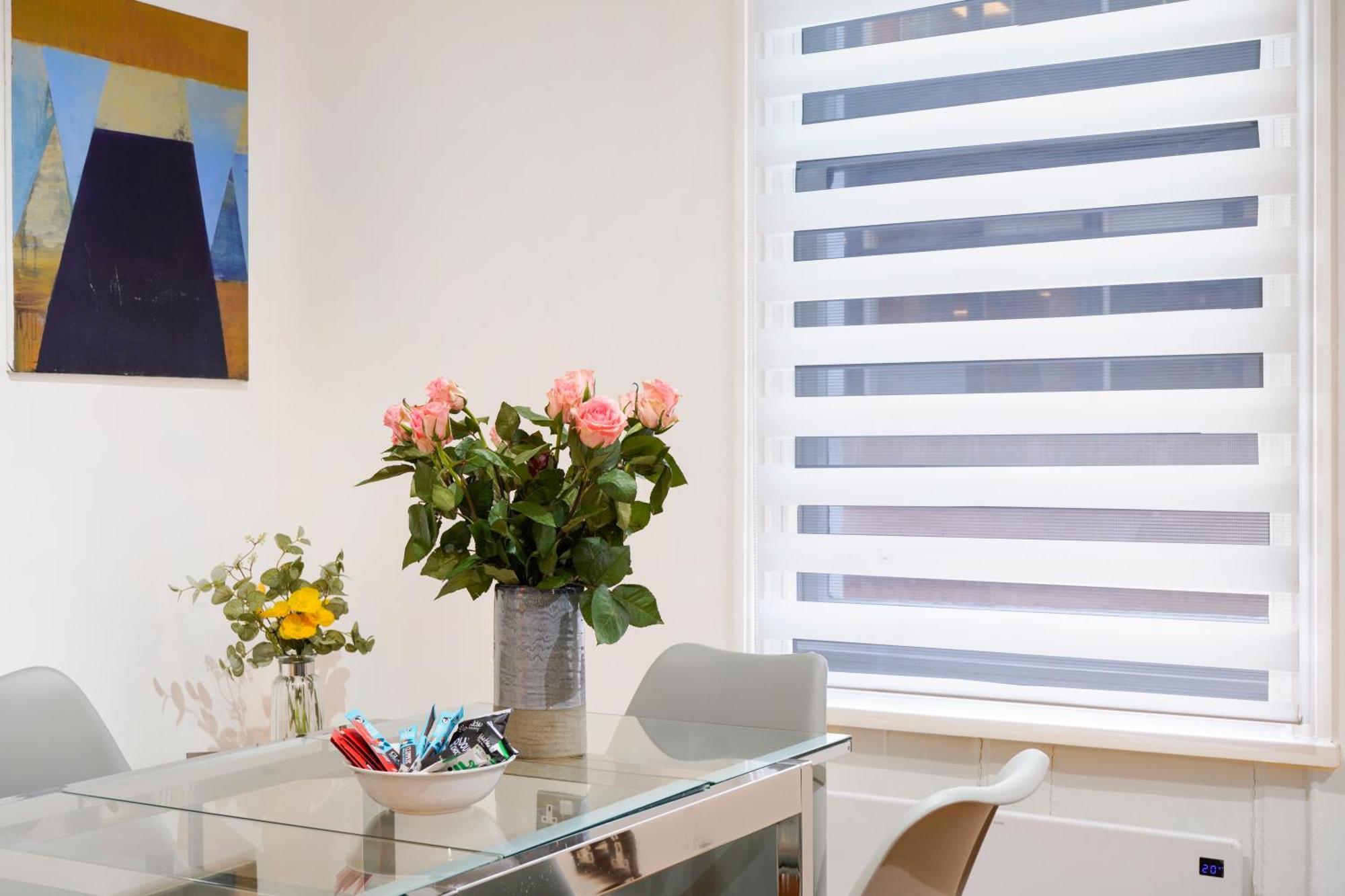 Apt 1, Soho Apartments 1St Floor By Indigo Flats Лондон Экстерьер фото